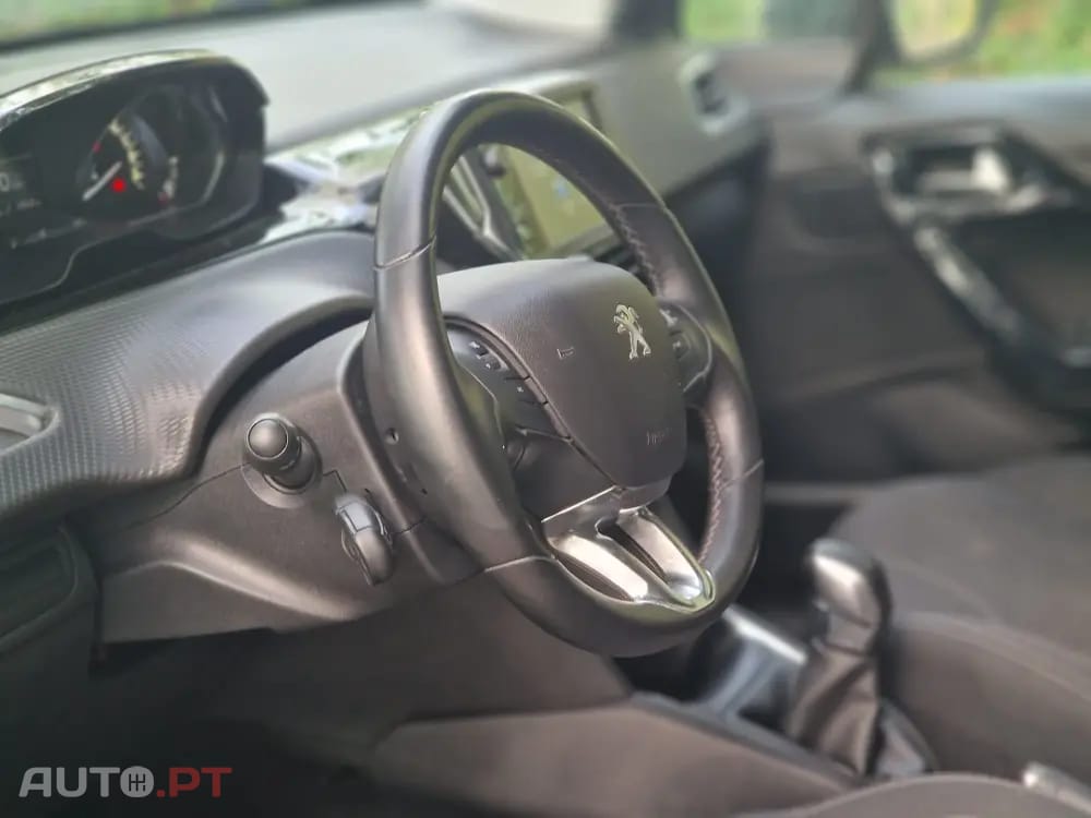 Peugeot 208 PureTech 82 Start & Stop Allure