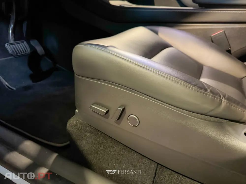 Tesla Model Y Long Range Dual Motor AWD
