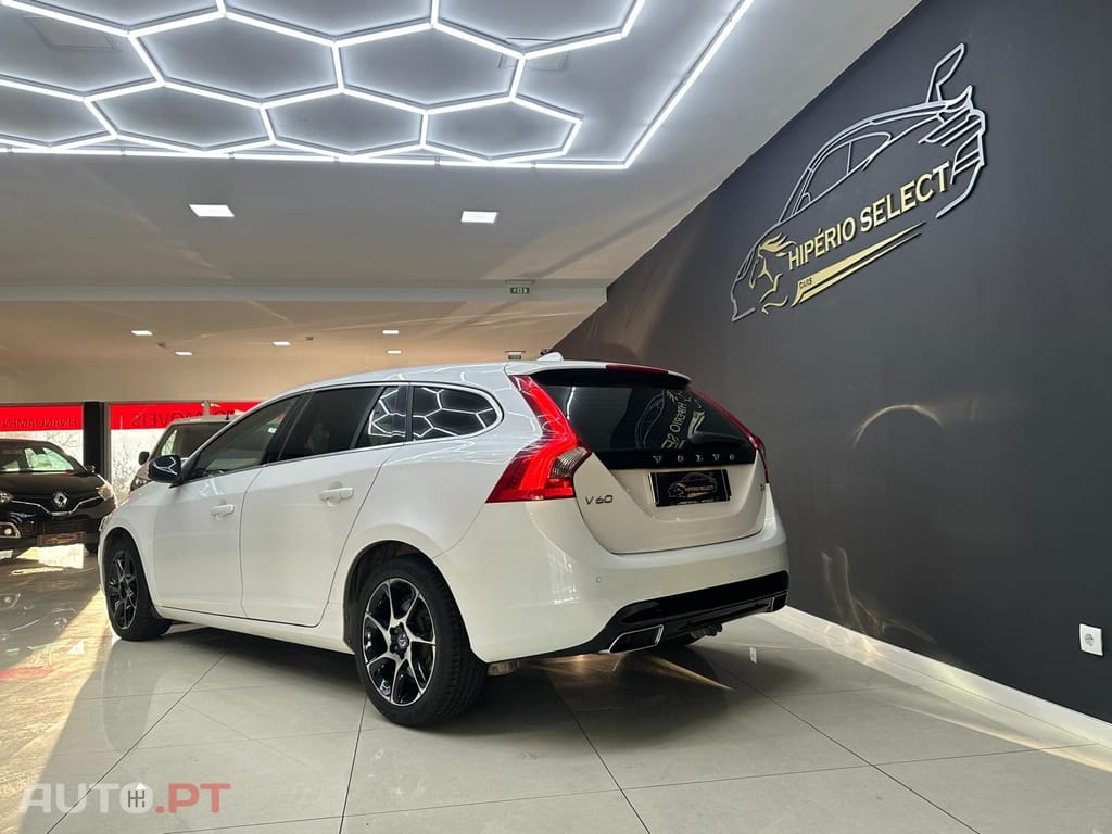 Volvo V60 2.0 D4 Momentum Eco