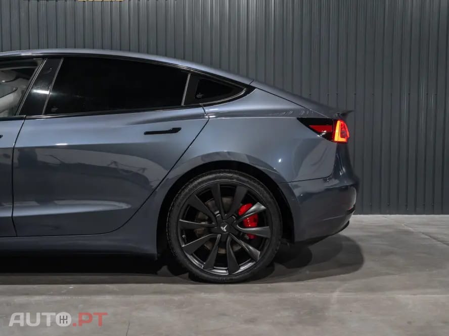 Tesla Model 3 Performance Dual Motor AWD