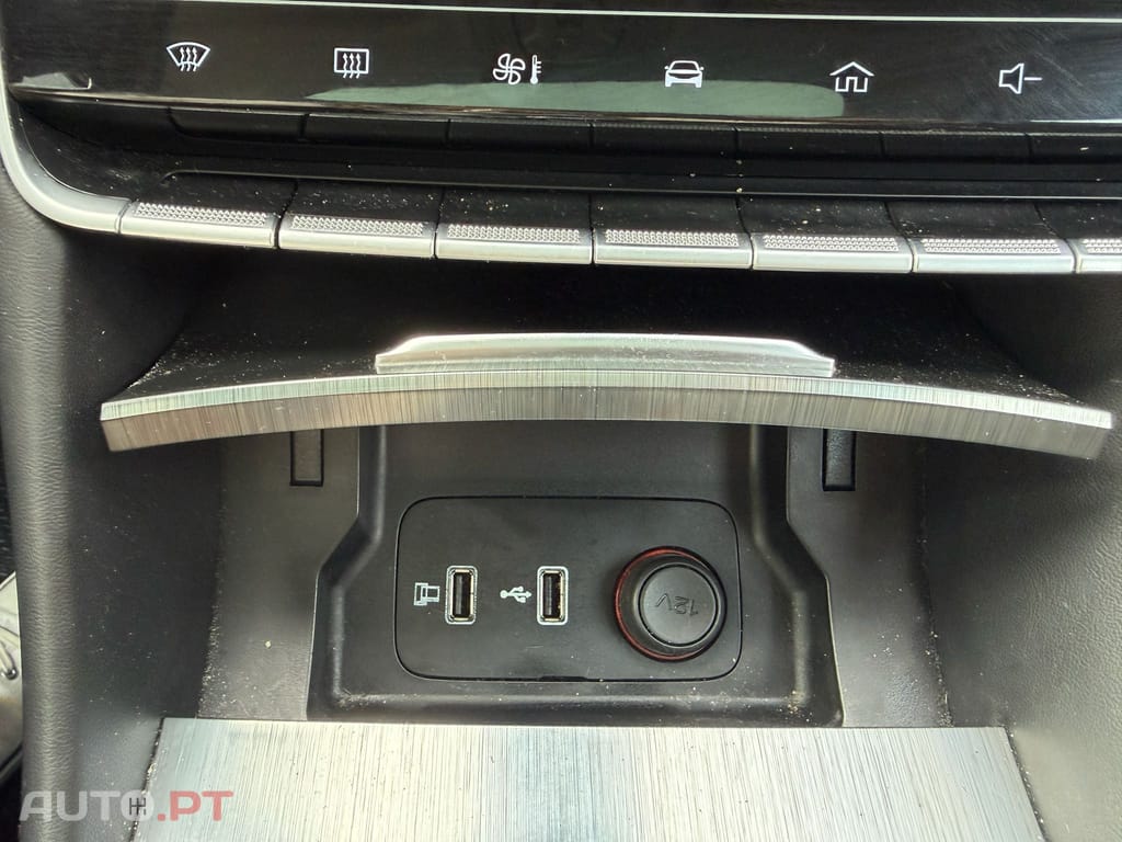 MG EHS PHEV Hybrid Luxury I.V.A DEDUTIVEL