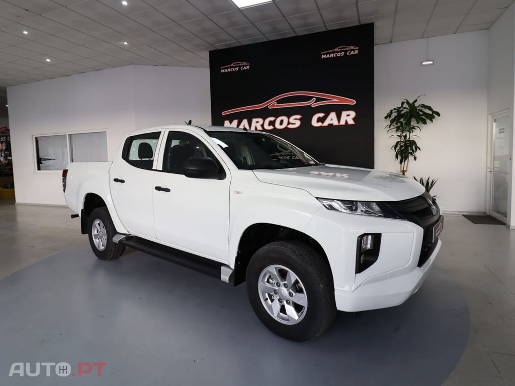 Mitsubishi L200 2.3 DI-D CD Invite Strakar Look 4WD