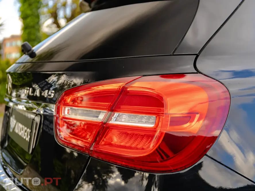 Mercedes-Benz GLA 45 AMG 4-Matic