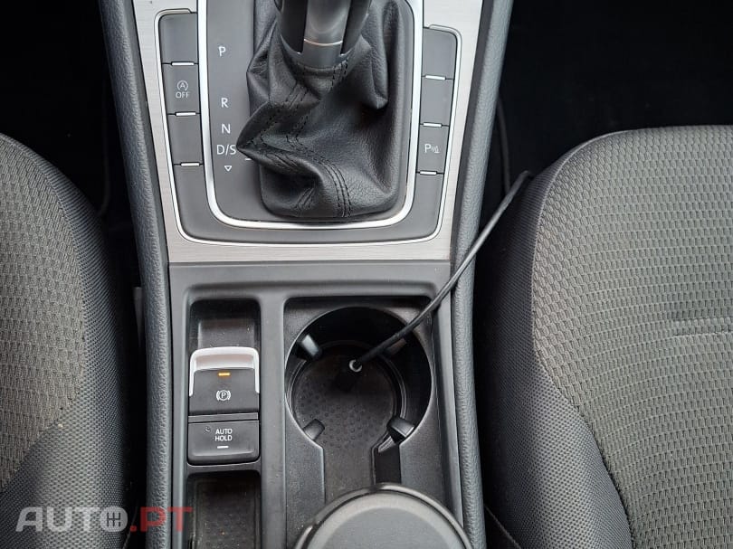 Volkswagen Golf 1.6 TDi GPS Edition DSG — fotografia 21
