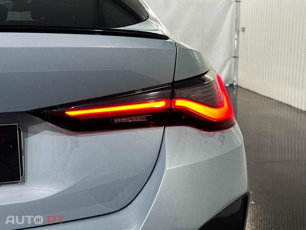 BMW 420 i Pack Desportivo M Auto