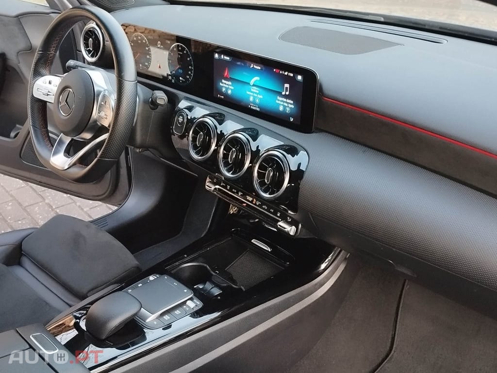 Mercedes-Benz A 250 e AMG Line