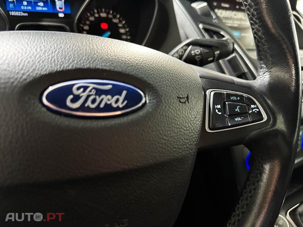 Ford Focus 1.5 EcoBlue S&S Aut. TITANIUM DESIGN