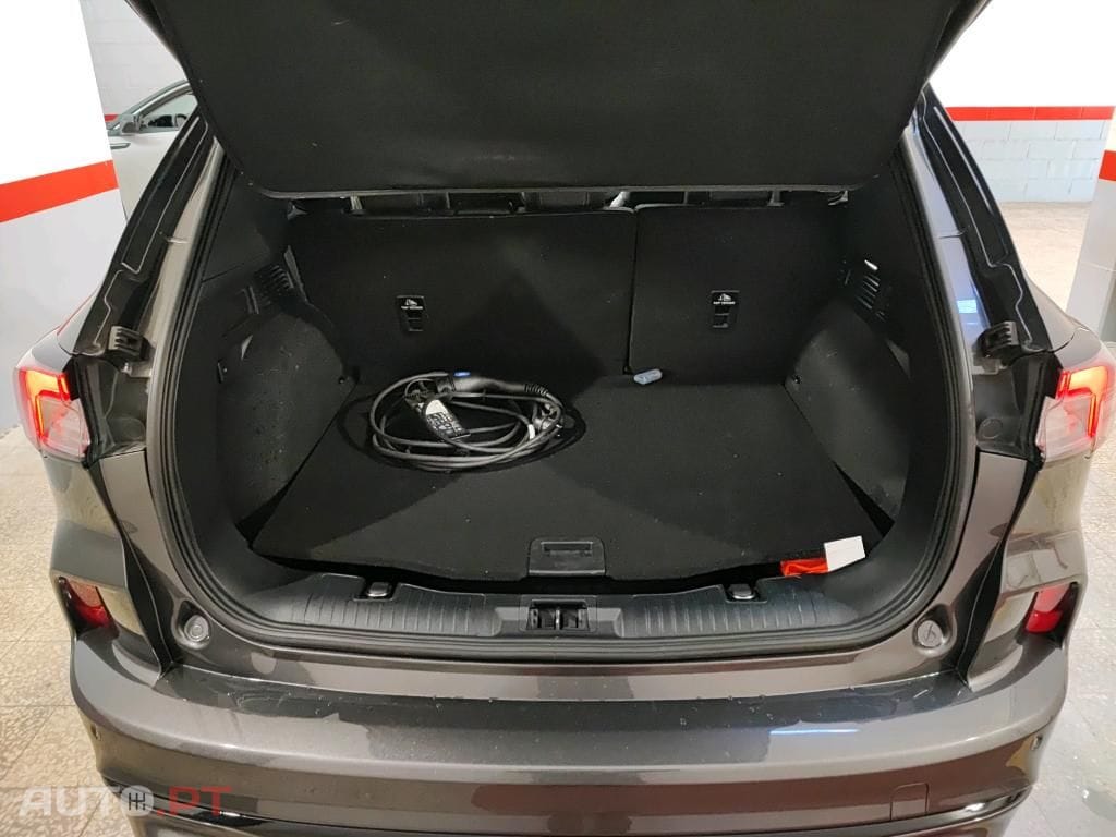 Ford Kuga 2.5 PHEV ST-Line X