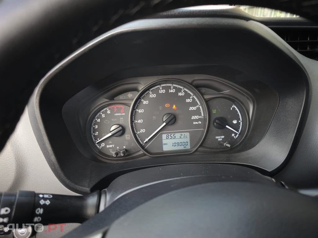 Toyota Yaris 1.0 VVT-i Comfort +PS Style+P.Techno
