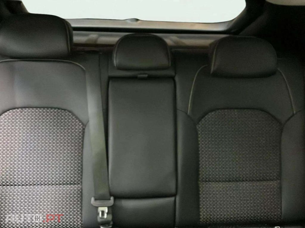 Kia Xceed 1.4 T-GDI Tech + SRF 7DCT