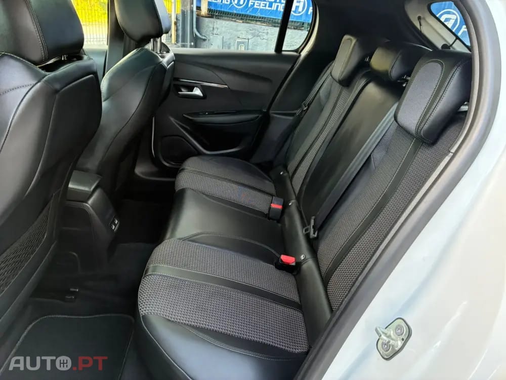 Peugeot E-208 50 kWh GT Line