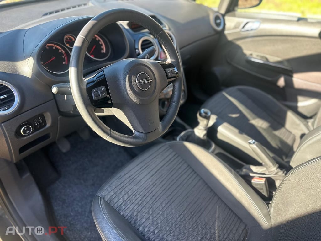 Opel Corsa 1.2 Enjoy S/S