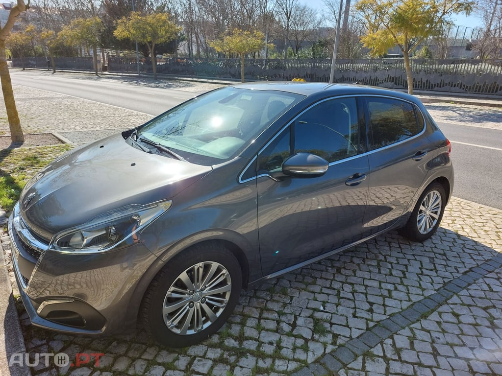 Peugeot 208 Allure