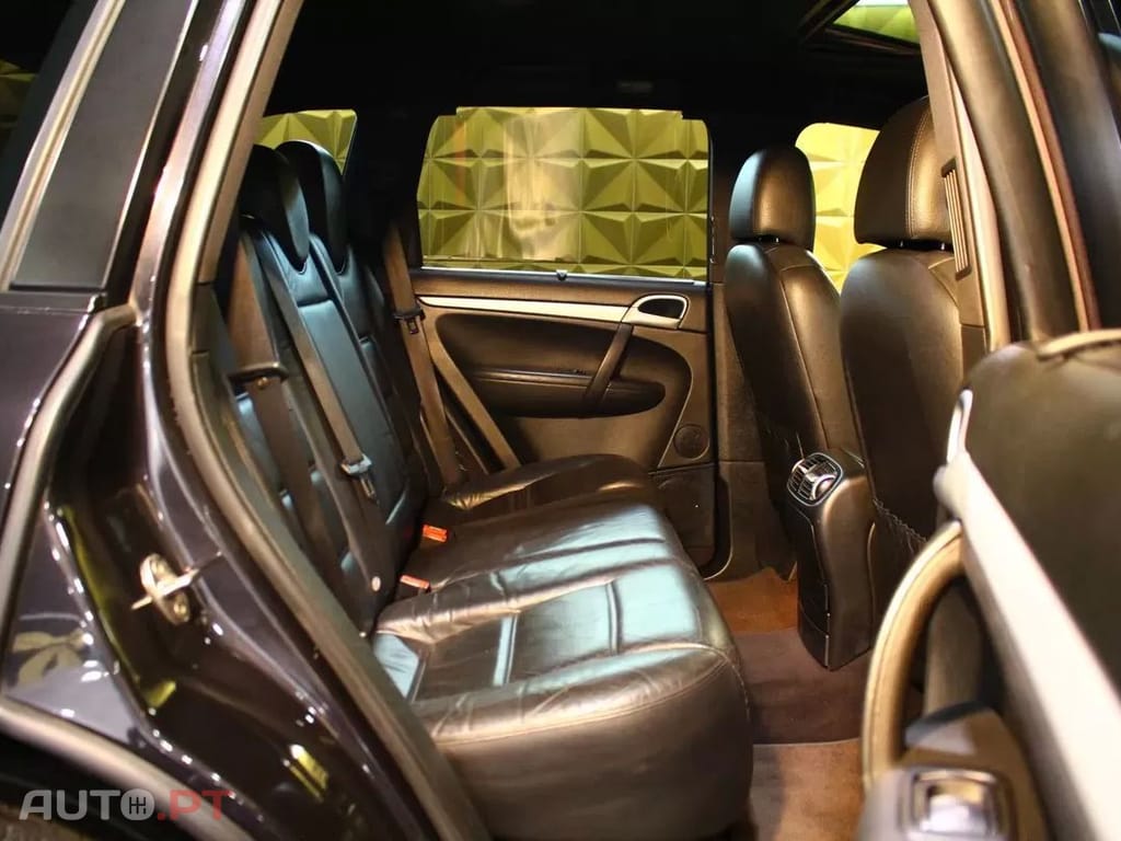 Porsche Cayenne Tiptronic
