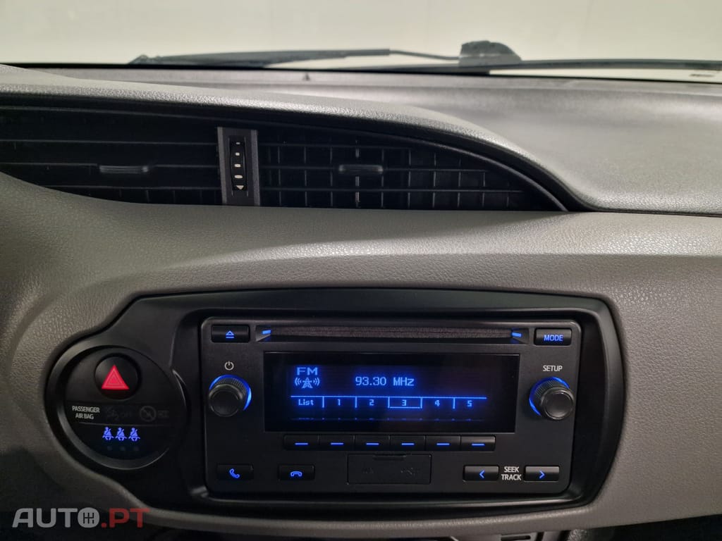 Toyota Yaris 1.0 VVT-I ACTIVE
