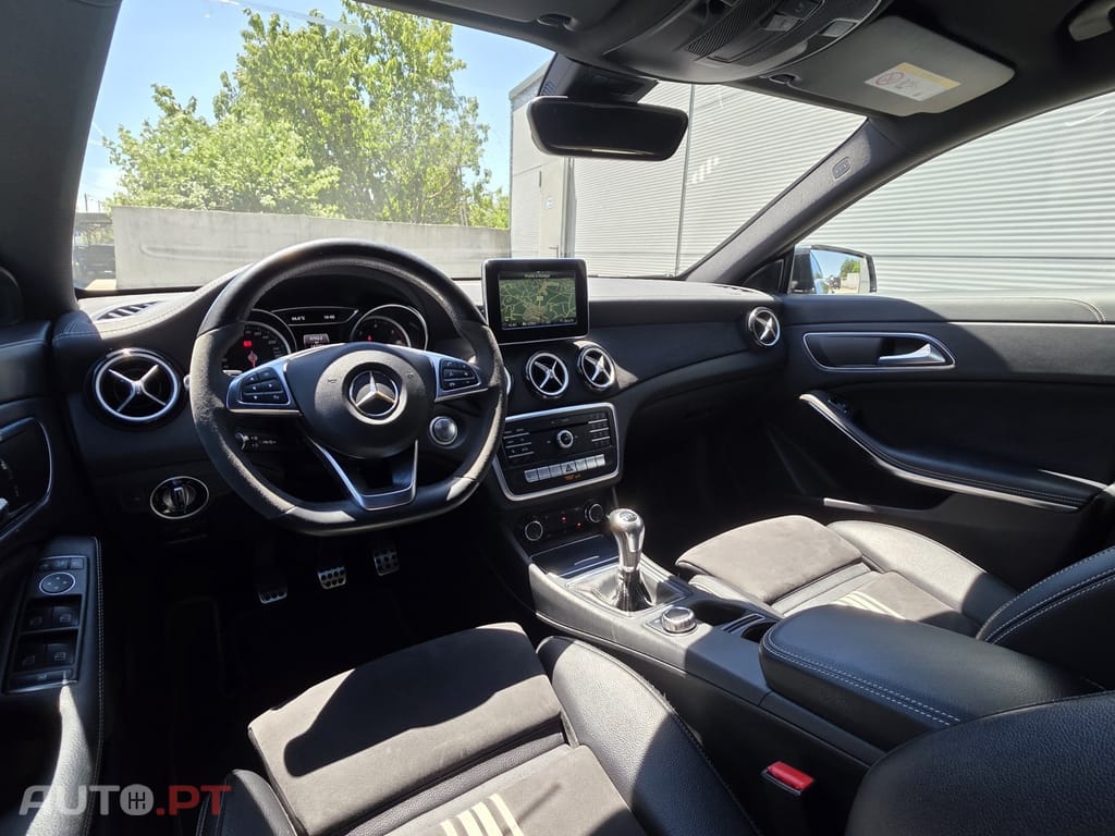 Mercedes-Benz CLA 180 d Shooting Brake AMG Line — fotografia 13