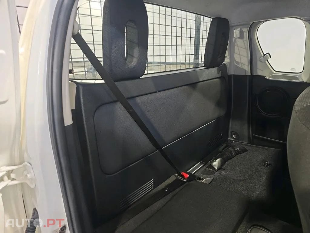 Toyota Hilux 2.4 D-4D 4WD CE CH