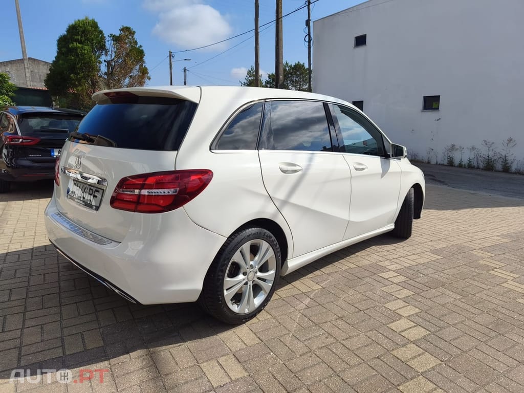 Mercedes-Benz B 180 D Avangard