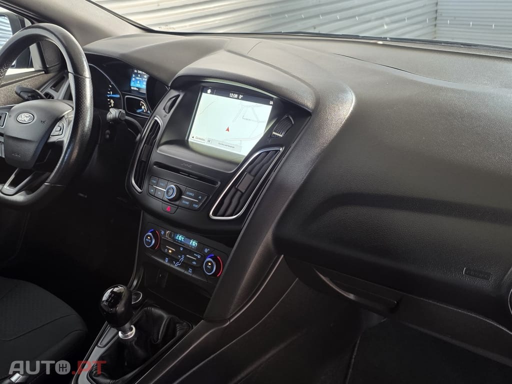 Ford Focus SW 1.5 TDCi EcoBlue ST-Line