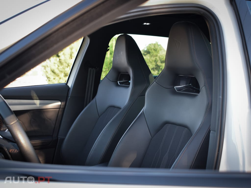Cupra Formentor 1.4 Hybrid -Teto Panoramico e de abrir