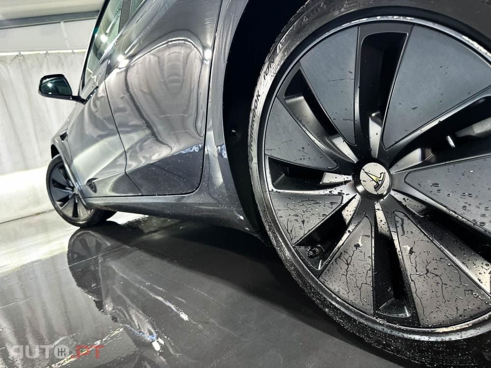 Tesla Model 3 Standard Range Plus RWD