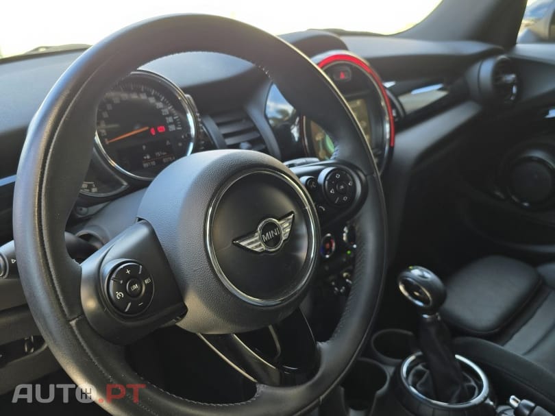 MINI Cooper Cooper D Auto