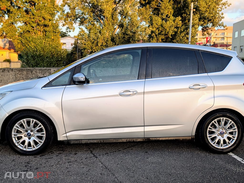 Ford Focus C-Max II 1.6 TDCi Titanium - Impecável - Oportunidade!