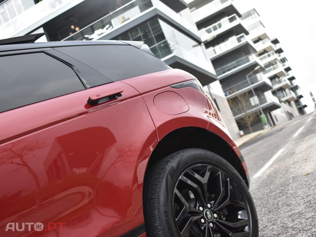 Land Rover Evoque 1.5 P300e AWD R-Dynamic SE Auto