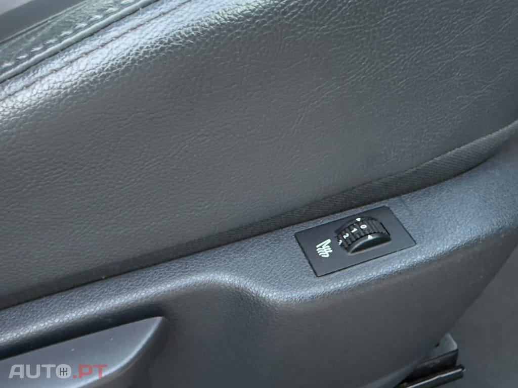 Peugeot 3008 2.0 HDi Hybrid4 99g