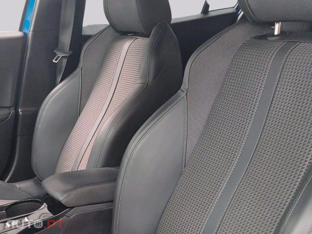 Peugeot E-2008 50 kWh GT
