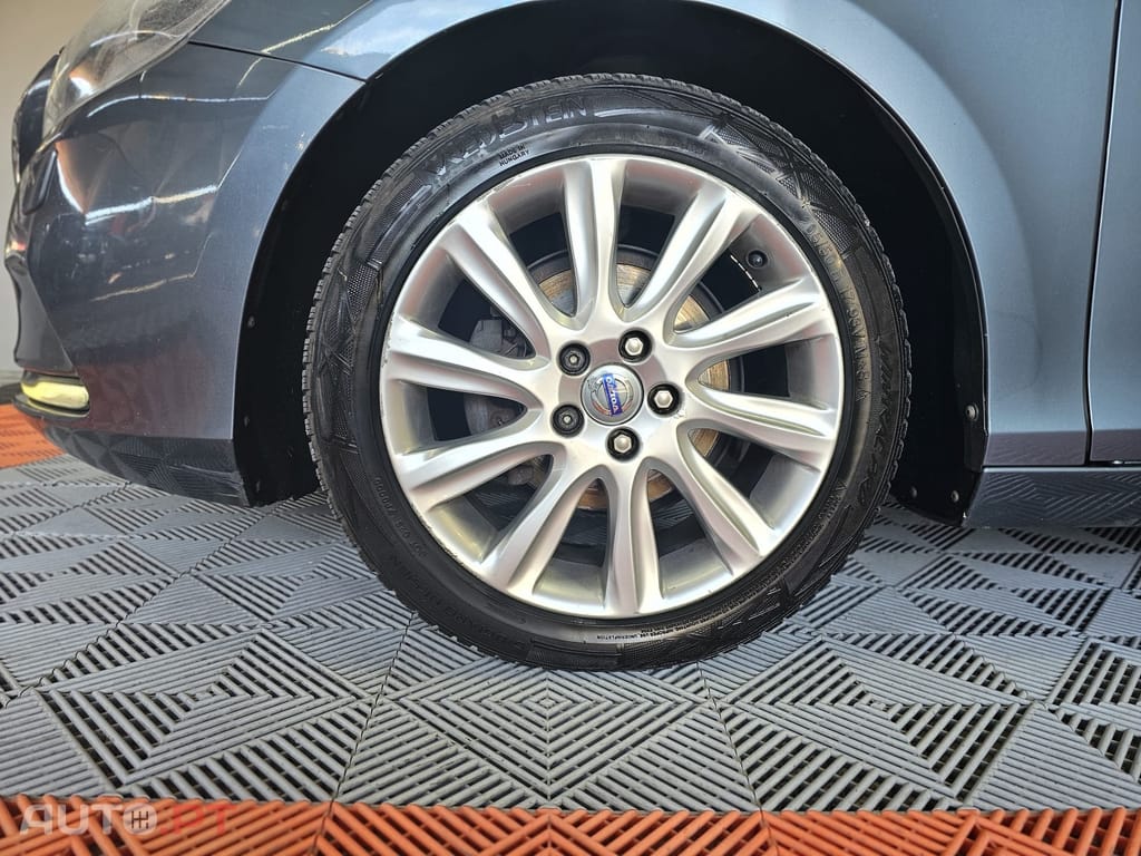 Volvo V40 1.6 D2 Momentum