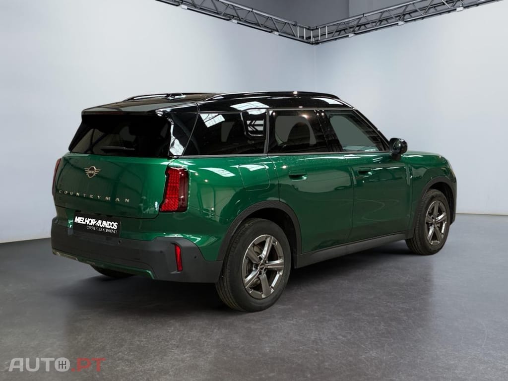 MINI Countryman C Essential DKC7