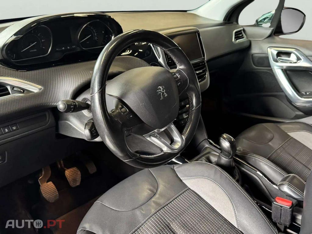Peugeot 2008 1.2 PureTech Style