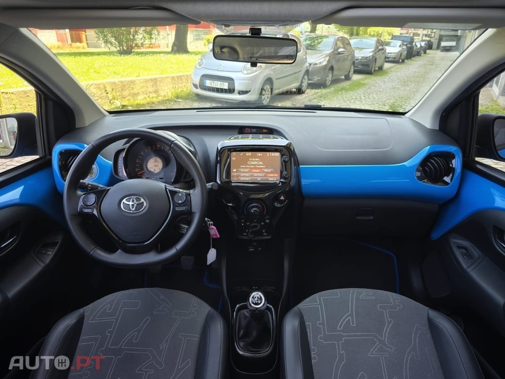 Toyota Aygo 1.0 X-Play Plus