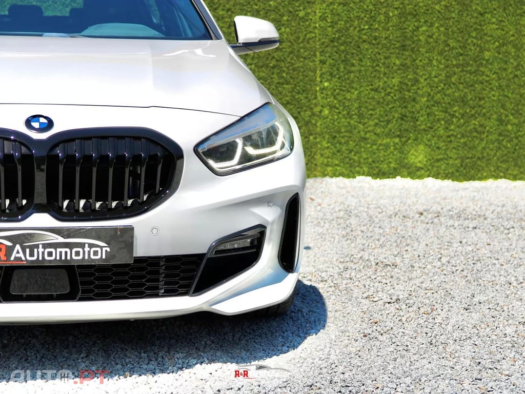 BMW 118 i Pack Desportivo M Auto