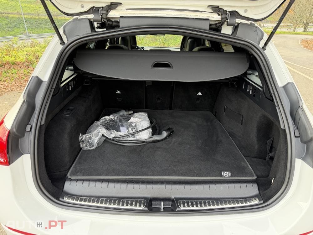 Mercedes-Benz C 300 e 9G-TRONIC AMG Line