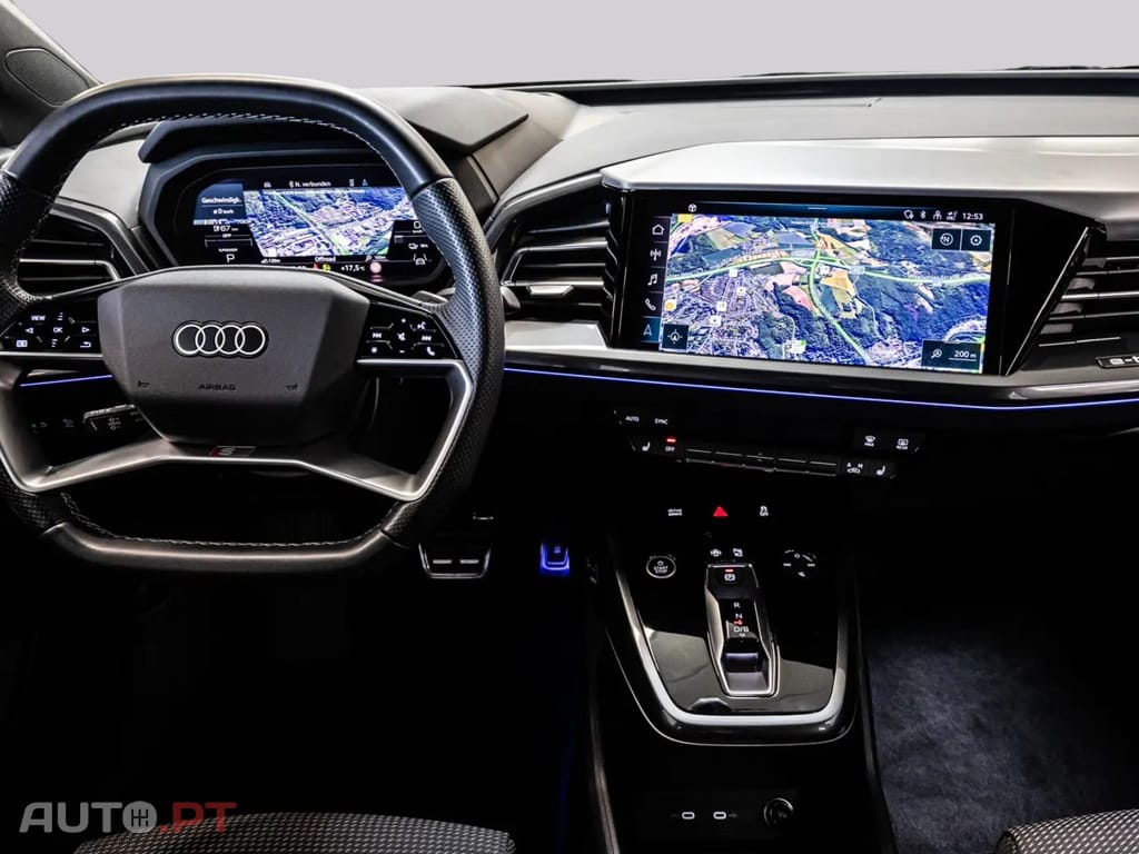 Audi Q4 E-Tron I.V.A DEDUTIVEL 55 S LINE BLACK