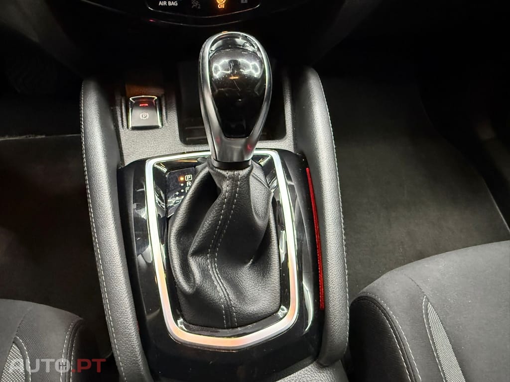 Nissan Qashqai 1.5 dCi N-Connecta J17 DCT