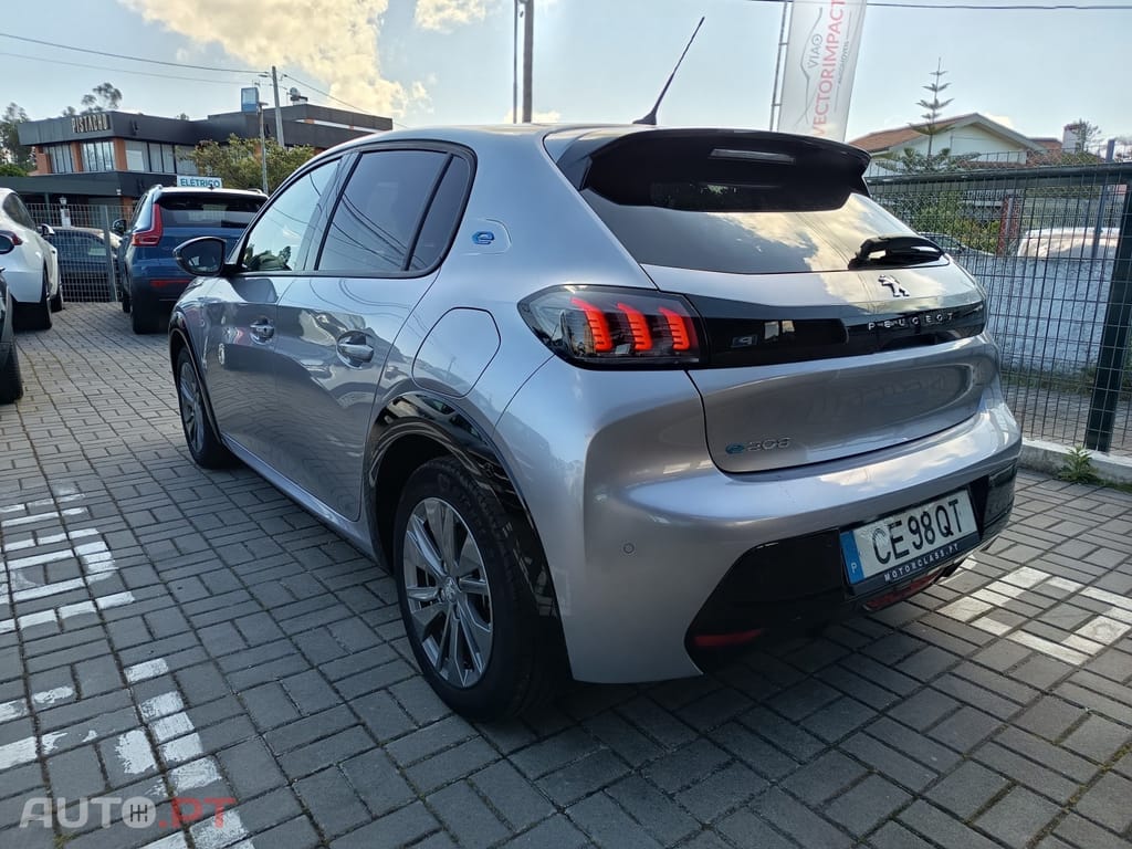 Peugeot E-208 50 kWh Allure