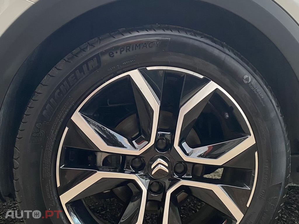 Citroen e-C4 X Shine Pack