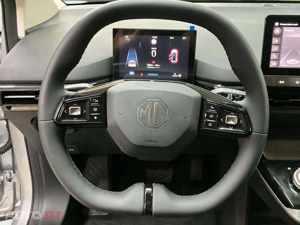 MG MG4 64 kWh Luxury