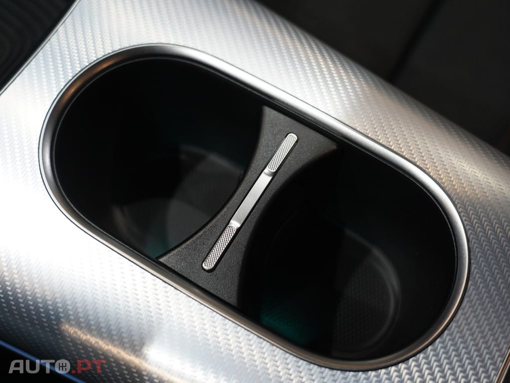 Mercedes-Benz CLA 250 com tecnologia EQ