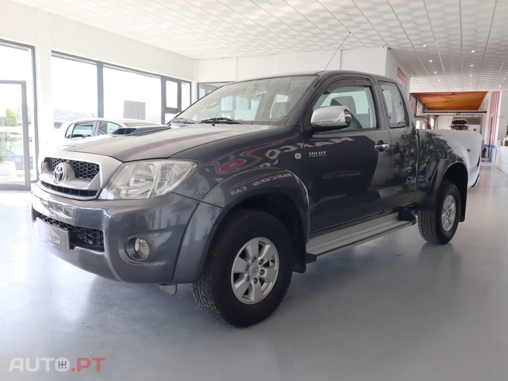 Toyota Hilux 2.5 D-4D 4WD CE AC