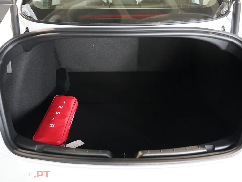 Tesla Model 3 Tração Traseira