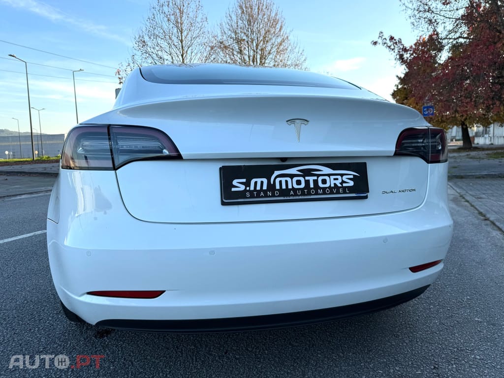 Tesla Model 3 Long-Range Dual Motor AWD