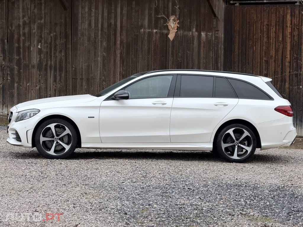 Mercedes-Benz E 300 de AMG Line