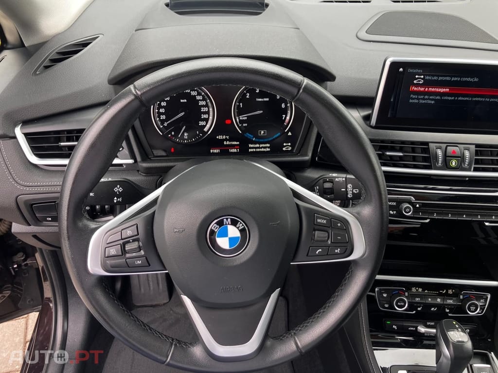 BMW 225 iPerformance Luxury Line