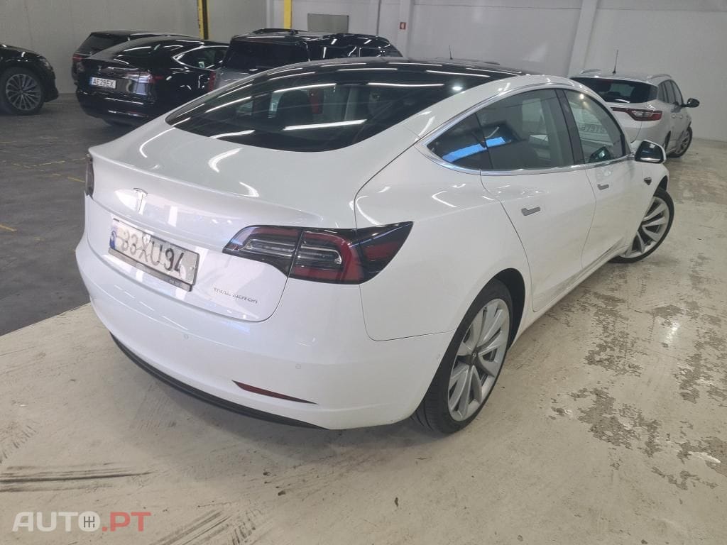 Tesla Model 3 Long-Range Dual Motor AWD