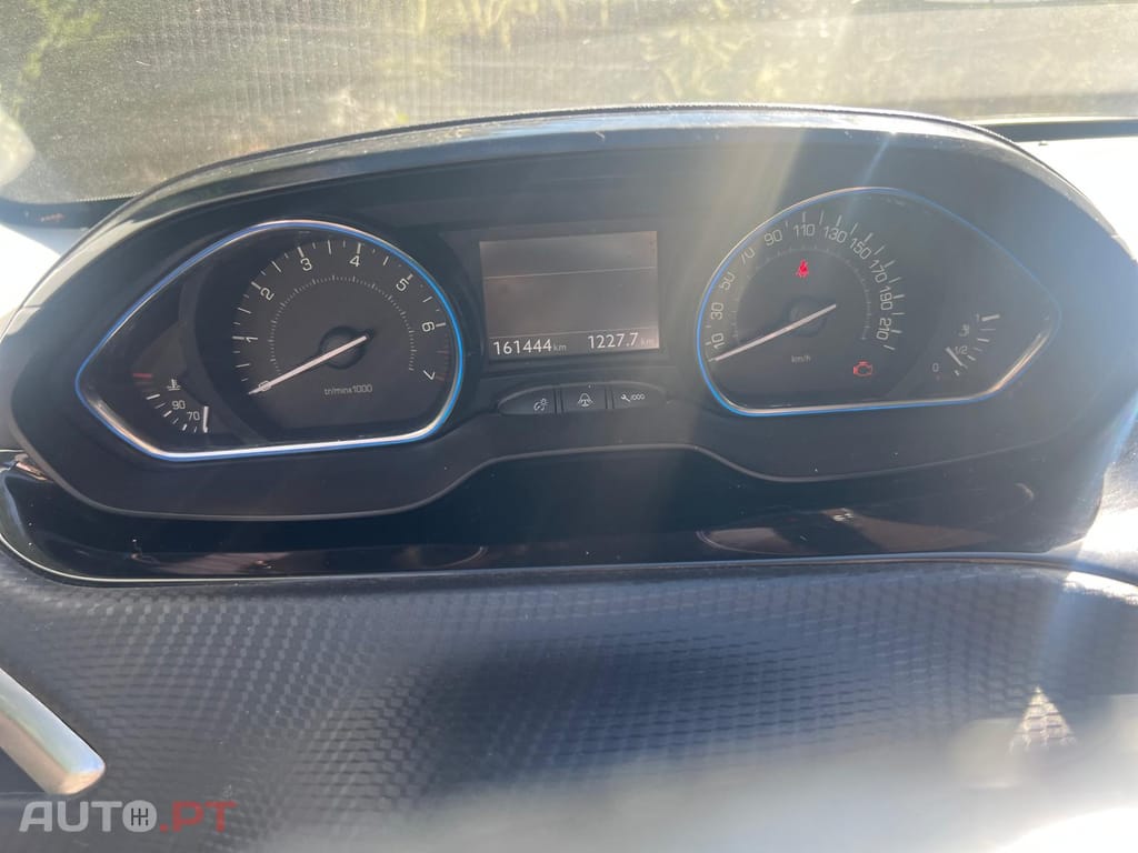 Peugeot 2008 1.2 Pure tech