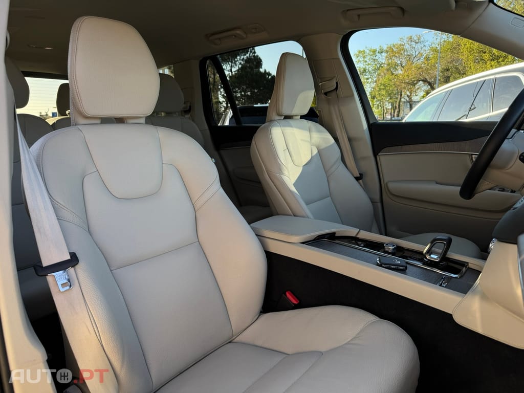 Volvo XC90 2.0 T8 PHEV Core AWD
